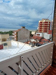 DPTO DE 2 AMBIENTES CON BALCON, CUENTA CON TODOS LOS SERVICIOS.4TO PISO POR ASCENSOR. SE ESCUCHAN PROPUESTAS - imagen1