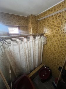 DPTO DE 2 AMBIENTES. 2 DO PISO. CUENTA C/ COCINA COMEDOR, BAÑO COMPLETO, 1 HABITACION, TERRAZA COMPARTIDA CON LAVADERO. AMOBLADO  - imagen1