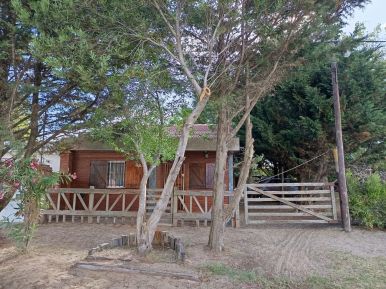 casa de 3 amb. + 3 duplex. Todos los servicios. GRAN potencial. VENDIDO - imagen1